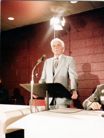 bill_speaking.jpg