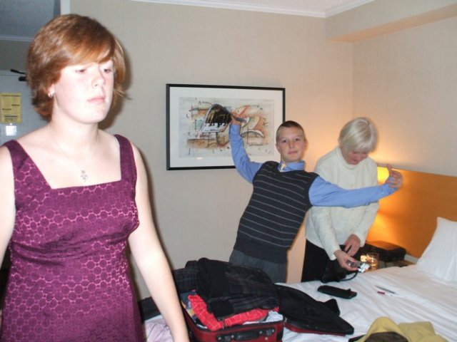 kirsten_aidan_pat_hotel.jpg