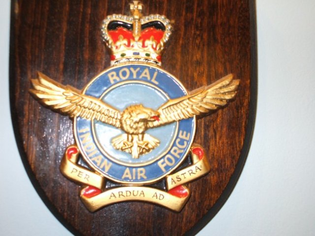 rcaf_crest.jpg