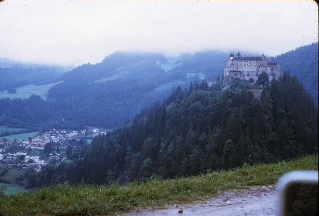 _southern_german_castle.jpg