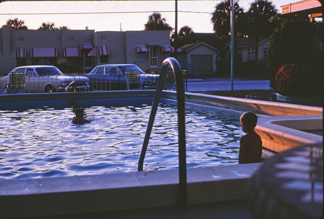 robbjamiemapleleafmoteltampa.jpg