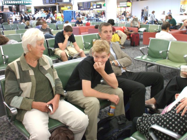 heathrow_waiters.jpg