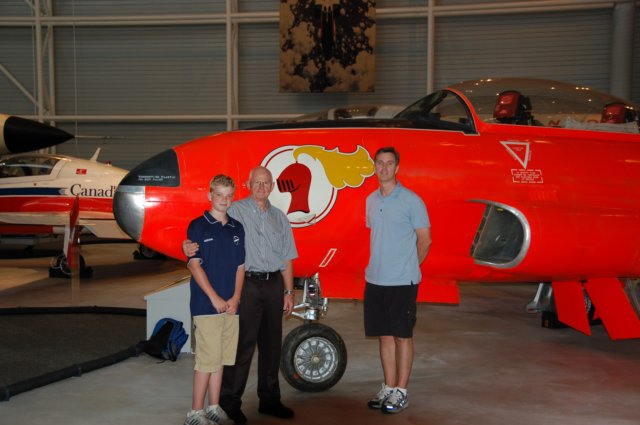 austinwaynejamieinfrontofredknightaircraft.jpg