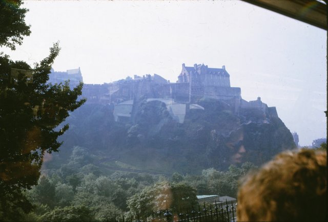 _edinburgh_castle2.jpg