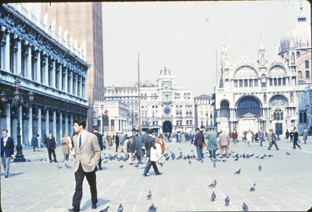 bethtriptoitalystmarkssqvenice.jpg