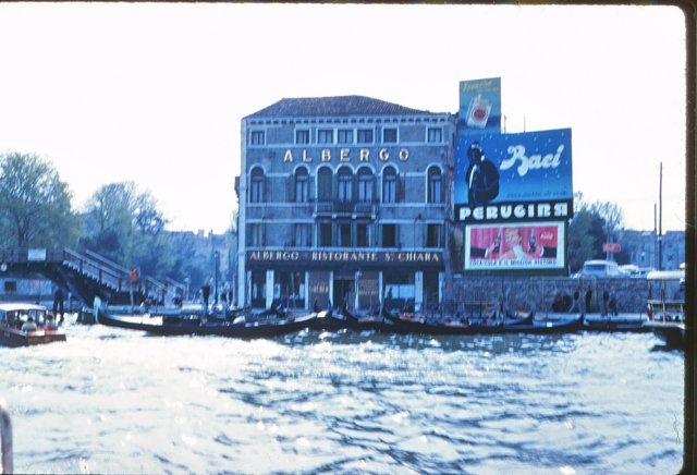 bethtriptoitalyvenicepub.jpg