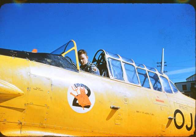 penholdaceinplane.jpg